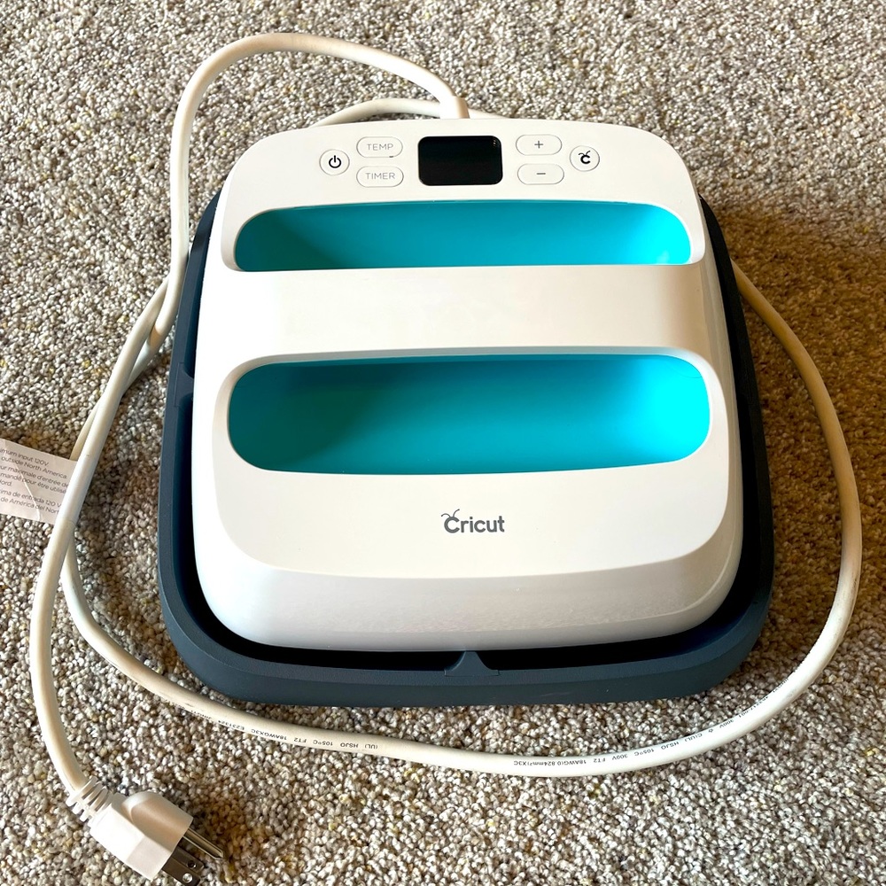 Cricut EasyPress With Mat